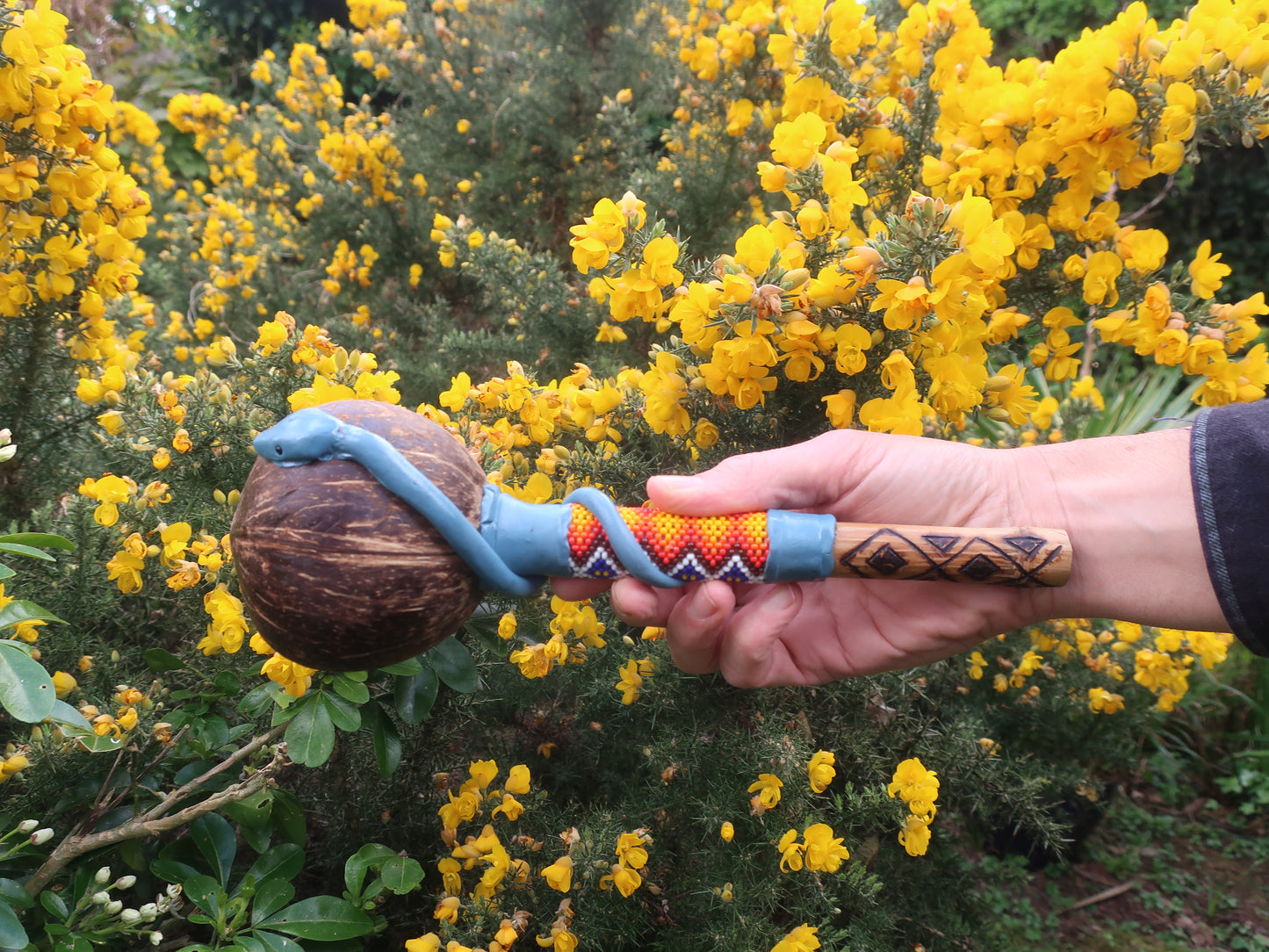 BEADED SNAKE BRAZILIAN MARACA - BLUE