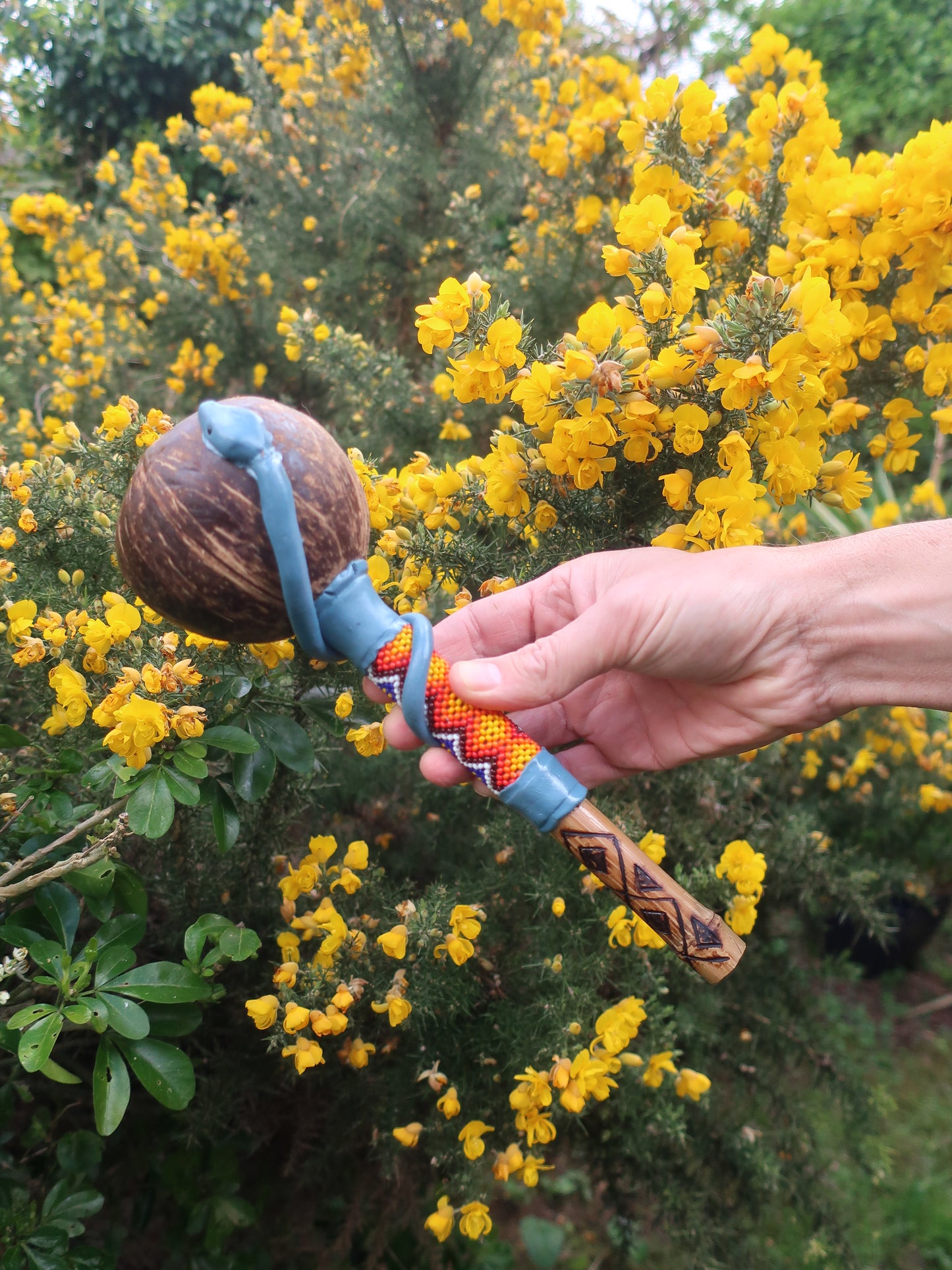 BEADED SNAKE BRAZILIAN MARACA - BLUE